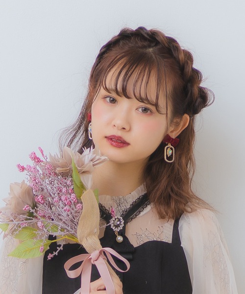 ROJITA（ロジータ）の「スクエアチャーム付きイヤリング（イヤリング・レディース・ブラック/ボルドー・FREE）」の8枚目の写真