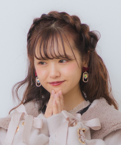ROJITA（ロジータ）の「スクエアチャーム付きイヤリング（イヤリング・レディース・ブラック/ボルドー・FREE）」の9枚目の写真