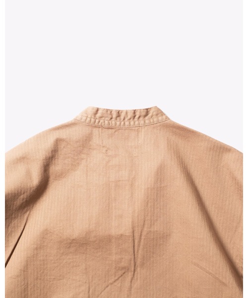 Vincent et Mireille（バンソンエミレイユ）の「【VINCENT ET MIREILLE ヴァンソンエミレイユ】UNISEX ヘリンボーンスモック（シャツ/ブラウス・メンズ・サンドベージュ/オフホワイト/ネイビー/ブラック・40/42/36）」の22枚目の写真