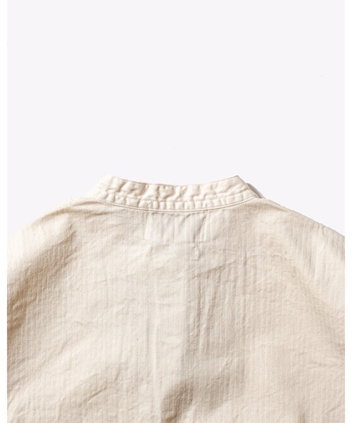 Vincent et Mireille（バンソンエミレイユ）の「【VINCENT ET MIREILLE ヴァンソンエミレイユ】UNISEX ヘリンボーンスモック（シャツ/ブラウス・メンズ・サンドベージュ/オフホワイト/ネイビー/ブラック・40/42/36）」の11枚目の写真