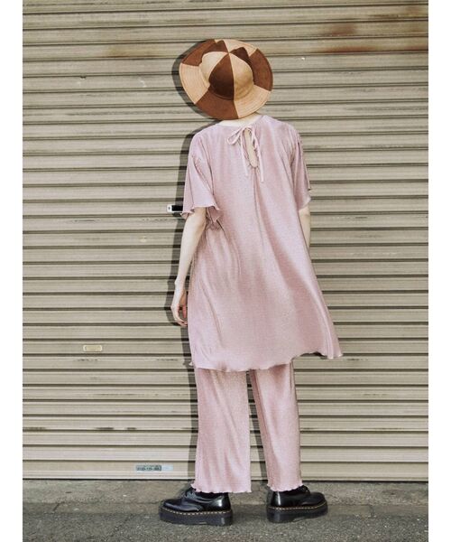 jouetie(ジュエティ)の「プリーツセットアップ(トップス&パンツSET)(Tシャツ/カットソー・レディース・オレンジ/ピンク/ブラック/ブルー/ライトグリーン・MEDIUM)」の15枚目の写真