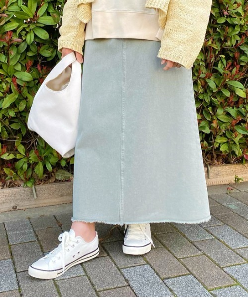 Lugnoncure（ルノンキュール）の「カラーデニムスカート（デニムスカート・レディース・グリーン/パープル・MEDIUM/LARGE/SMALL）」の2枚目の写真