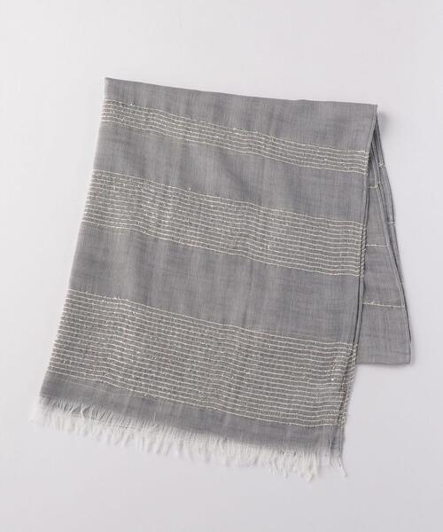 THE STATION STORE（ザ ステーション ストア）の「＜closet story＞ラメボーダー ストール（ストール/ショール・レディース・ライトグレー/ライトブルー/ベージュ・FREE）」の4枚目の写真