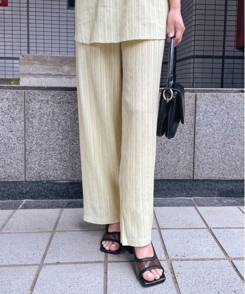 AZUL ENCANTO（アズールエンカント）の「楊柳リラックスパンツ（その他パンツ・レディース・ベージュ/ライトイエロー/ライトブラック・FREE）」の3枚目の写真