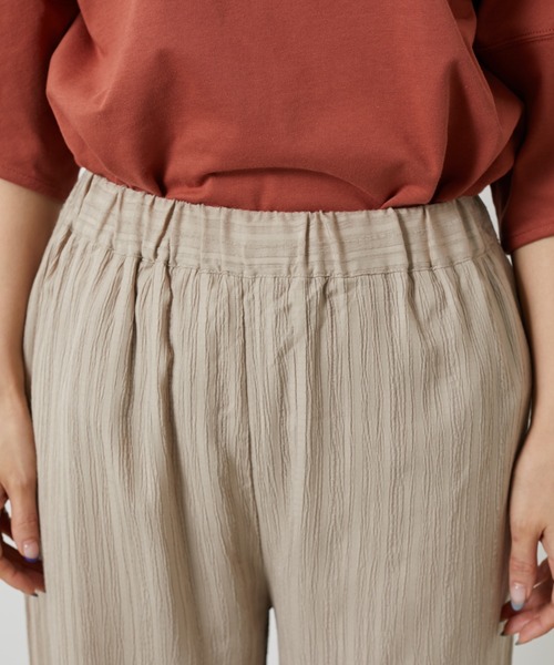 AZUL ENCANTO（アズールエンカント）の「楊柳リラックスパンツ（その他パンツ・レディース・ベージュ/ライトイエロー/ライトブラック・FREE）」の17枚目の写真