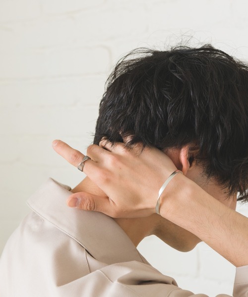 Alpinus(アルピナス)の「Alpinus - logo engraved twistring & twistbangle / ロゴ刻印ツイストリング&ツイストバングル(リング・メンズ・シルバー・FREE)」の14枚目の写真