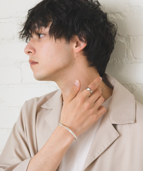 Alpinus(アルピナス)の「Alpinus - logo engraved twistring & twistbangle / ロゴ刻印ツイストリング&ツイストバングル(リング・メンズ・シルバー・FREE)」の17枚目の写真