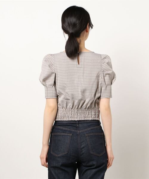 FREE'S MART(フリーズマート)の「スクエアネック短丈半袖ボリュームスリーブブラウス(シャツ/ブラウス・レディース・グリーン系その他/ブラック系その他/パープル系その他/ベージュ系その他・FREE)」の5枚目の写真