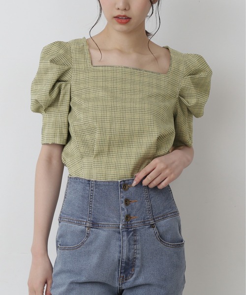 FREE'S MART(フリーズマート)の「スクエアネック短丈半袖ボリュームスリーブブラウス(シャツ/ブラウス・レディース・グリーン系その他/ブラック系その他/パープル系その他/ベージュ系その他・FREE)」の4枚目の写真