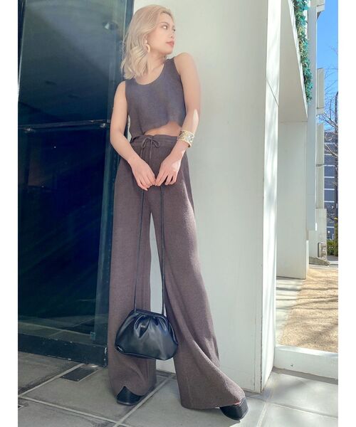 GYDA（ジェイダ）の「【SETUP着用可】H/Wワイドパイルニットパンツ（その他パンツ・レディース・ベージュ/チャコールグレー・FREE）」の3枚目の写真