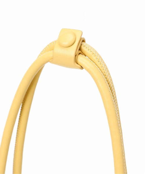 SLOBE IENA（スローブイエナ）の「【ADD CULUMN/アドカラム】PUFF CLASPショルダーバッグ◆（ショルダーバッグ・レディース・ホワイト/イエロー・FREE）」の4枚目の写真