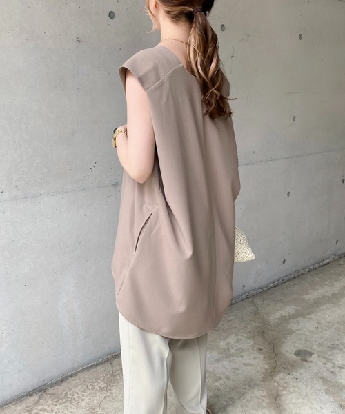 CAPRICIEUX LE'MAGE（カプリシューレマージュ）の「ジョーゼット深Vベスト（ベスト・レディース・グレイッシュベージュ/ブラック・FREE）」の14枚目の写真