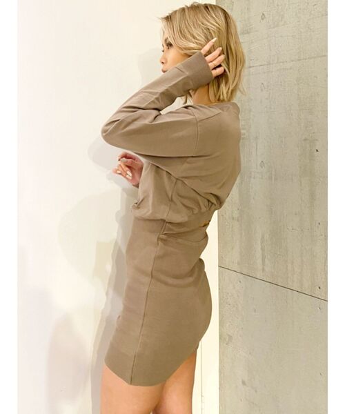 GYDA(ジェイダ)の「BACKOPENスウェットワンピース(ワンピース・レディース・グレー/ブラック/ベージュ・FREE)」の17枚目の写真