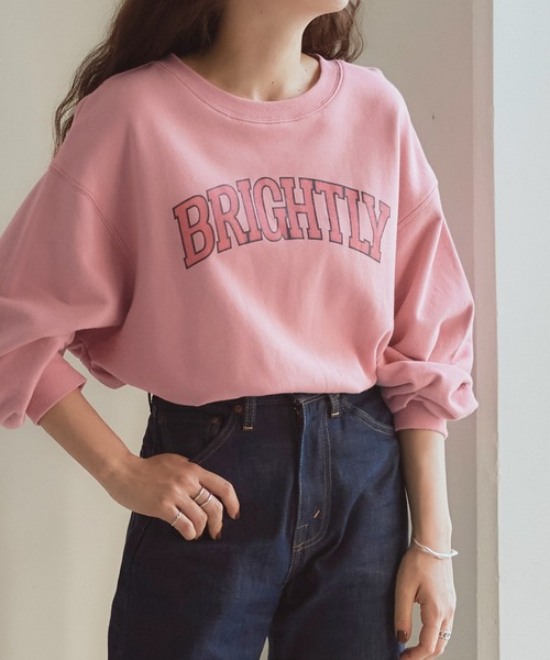 titivate(ティティベイト)の「カレッジロゴスウェットプルオーバー(スウェット・レディース・オフホワイト/ピンク/杢グレー/ネイビー・M/S)」の1枚目の写真