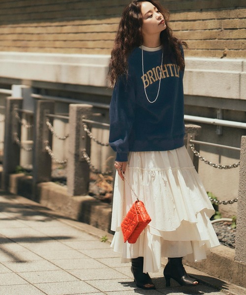 titivate(ティティベイト)の「カレッジロゴスウェットプルオーバー(スウェット・レディース・オフホワイト/ピンク/杢グレー/ネイビー・M/S)」の16枚目の写真