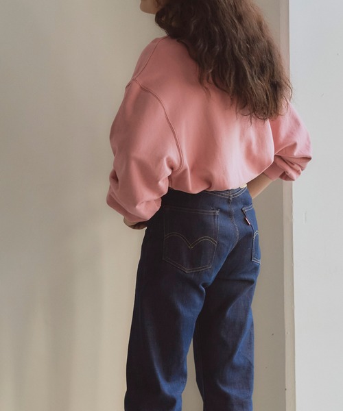 titivate(ティティベイト)の「カレッジロゴスウェットプルオーバー(スウェット・レディース・オフホワイト/ピンク/杢グレー/ネイビー・M/S)」の7枚目の写真