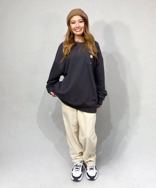 BILLABONG(ビラボン)の「【ムラサキスポーツ別注】BILLABONG/ビラボン ルーズシルエット 撥水バックプリントロゴトレーナー BB014-028(スウェット・レディース・ブラック/ホワイト・M/L)」の12枚目の写真