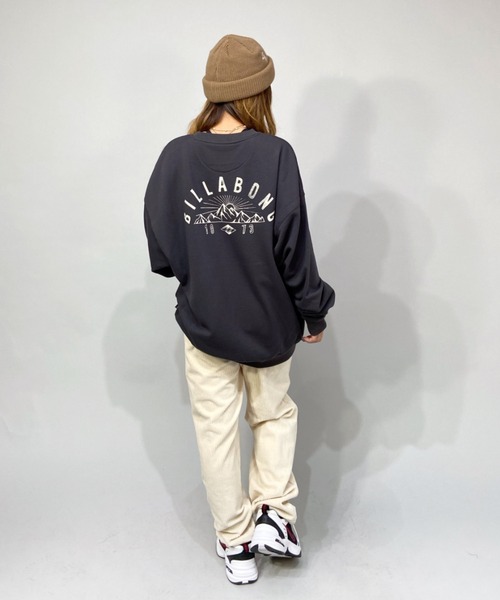 BILLABONG(ビラボン)の「【ムラサキスポーツ別注】BILLABONG/ビラボン ルーズシルエット 撥水バックプリントロゴトレーナー BB014-028(スウェット・レディース・ブラック/ホワイト・M/L)」の13枚目の写真