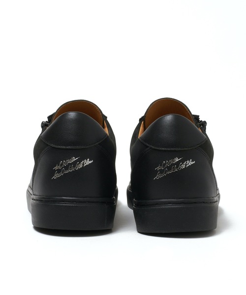 グラミー⟡꙳ CRIMIE（クライミー）の「THE ZIP SNEAKER（スニーカー）」 - WEAR