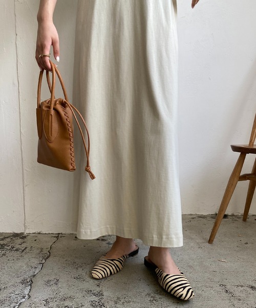 CAPRICIEUX LE'MAGE（カプリシューレマージュ）の「ラウンド立体スリーブワンピース（ワンピース・レディース・アイボリー/ブラック/チャコールグレー・FREE）」の6枚目の写真