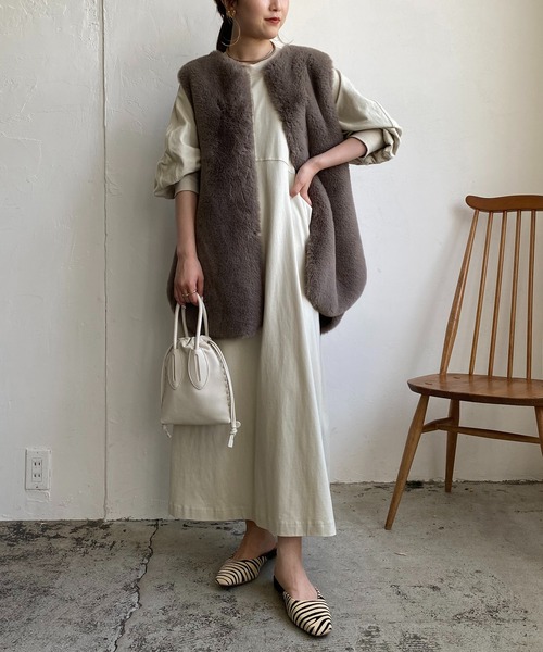 CAPRICIEUX LE'MAGE（カプリシューレマージュ）の「ラウンド立体スリーブワンピース（ワンピース・レディース・アイボリー/ブラック/チャコールグレー・FREE）」の7枚目の写真