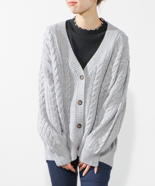 Honeys（ハニーズ）の「ケーブルチュニックカーデ（カーディガン/ボレロ・レディース・アイボリー/杢グレー/ブラウン系その他/ベージュ系その他/ブルー系その他・LL/M/L）」の2枚目の写真