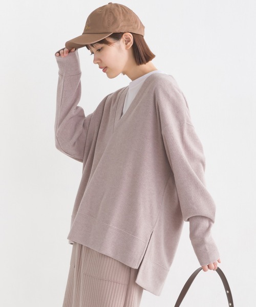 OMNES(オムネス)の「ウールタッチリブニットソー深Vネックプルオーバー(ニット/セーター・レディース・ベージュ/グレー系その他/チャコール・FREE)」の1枚目の写真