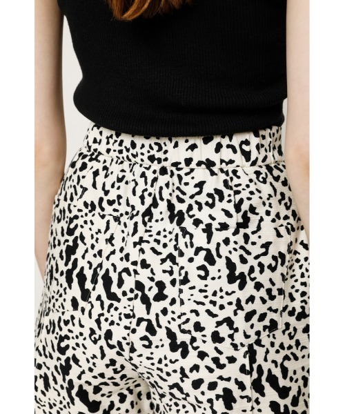 SLY(スライ)の「RAM LEO HW PIN TUCK S/PT レオパードピンタック ショートパンツ(スラックス・レディース・マルチ/ブラック・1/2/0)」の15枚目の写真