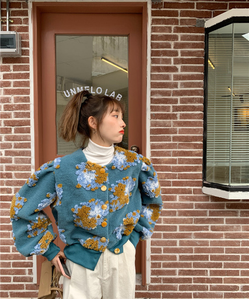 emi+(エミプラス)の「バイカラーボアドッキングニットカーディガン(ニット/セーター・レディース・ブラック/ブルー/ネイビー・FREE)」の20枚目の写真