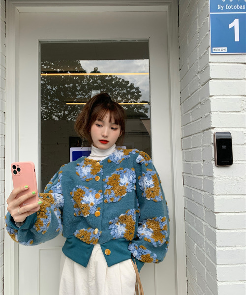 emi+(エミプラス)の「バイカラーボアドッキングニットカーディガン(ニット/セーター・レディース・ブラック/ブルー/ネイビー・FREE)」の14枚目の写真