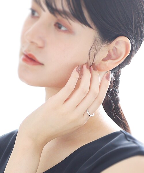 COCOSHNIK ONKITSCH（ココシュニックオンキッチュ）の「シルバー ラインリング カーブ（リング・レディース・ホワイト系その他7・10/12/14）」の6枚目の写真