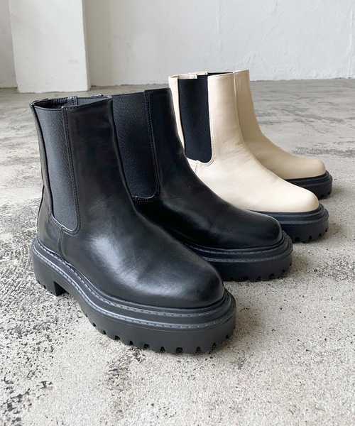 LIAN(リアン)の「トラックソールサイドゴアブーツ(ブーツ・レディース・アイボリー/ブラック・SMALL/MEDIUM/LARGE)」の6枚目の写真