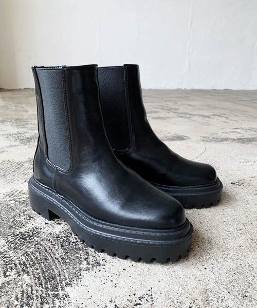 LIAN(リアン)の「トラックソールサイドゴアブーツ(ブーツ・レディース・アイボリー/ブラック・SMALL/MEDIUM/LARGE)」の14枚目の写真