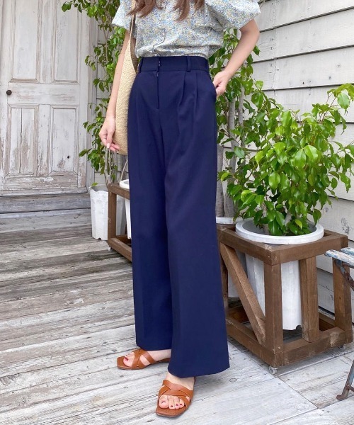 mood for a day（ムードフォーアデイ）の「two tuck pending slacks pants / ツータックバンドスラックスパンツ（スラックス・レディース・ネイビー/グレー・FREE）」の4枚目の写真