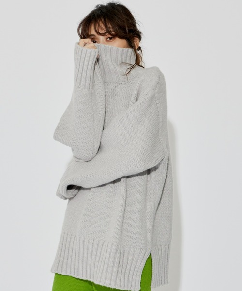 Auntie Rosa Holiday（アンティローザホリデー）の「ミドルゲージカラータートルBIGニット（ニット/セーター・レディース・ライトグレー/ライトブルー/ピンク/グリーン・FREE）」の2枚目の写真