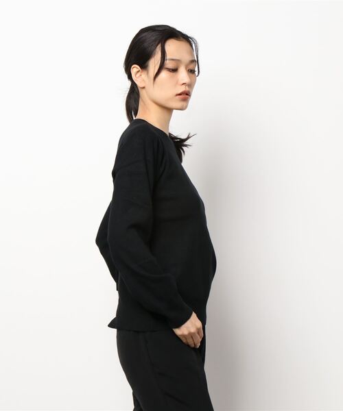 Te chichi(テチチ)の「バックパール釦ニット(ニット/セーター・レディース・ブラック/グレー/ライトベージュ・フリ-)」の7枚目の写真