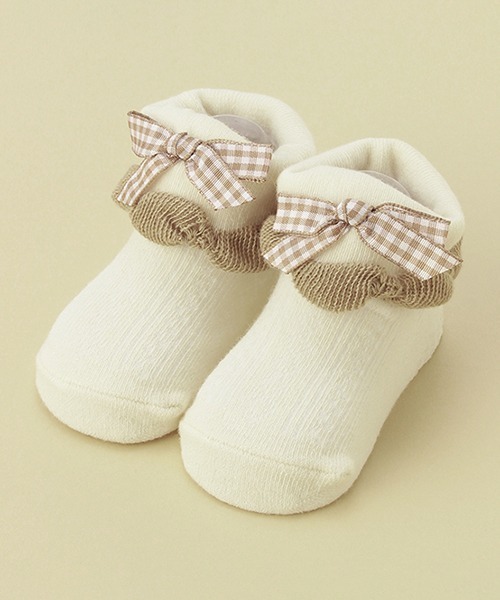 kladskap（クレードスコープ）の「リボンつきフリルカップソックス（ベビーシューズ/ベビーソックス・キッズ・ライトピンク/アイボリー・FREE）」の2枚目の写真