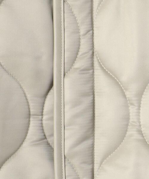 Traditional Weatherwear(トラディショナルウェザーウェア)の「<TRADITIONAL WEATHERWEAR>ARKLEY LONG Aライン キルティング コート◆(その他アウター・レディース・ライトグレー/ブラック・34)」の17枚目の写真
