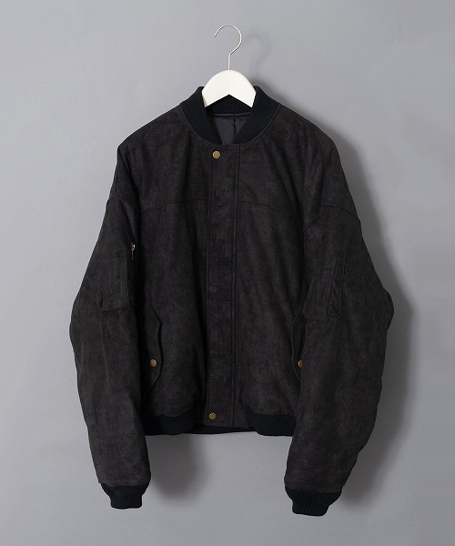 Revo.（レボ）の「フェイクスウェード中綿MA-1 タイプジャケット（MA-1・メンズ・ブラック/ベージュ/オリーブ・MEDIUM/LARGE）」の2枚目の写真