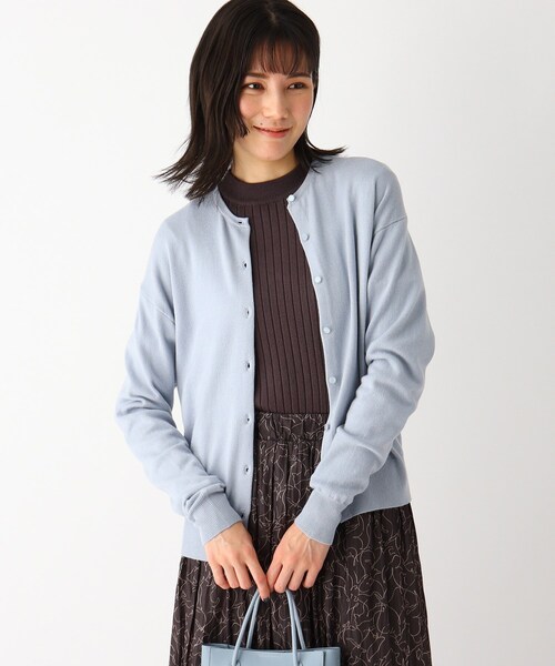 SOUP（スープ）の「◆【洗える/吸湿発熱・ソリストヒート(R)】クルーネックカーディガン（カーディガン/ボレロ・レディース・チャコールグレー/ライトグレー/ブラック/ダークグリーン/オフホワイト/サックスブルー/ブルー/ライトグリーン/サンドベージュ/ベビーピンク/ホワイト系5/ブラック系2/レッド系1/ゴールド系2・11/09）」の11枚目の写真