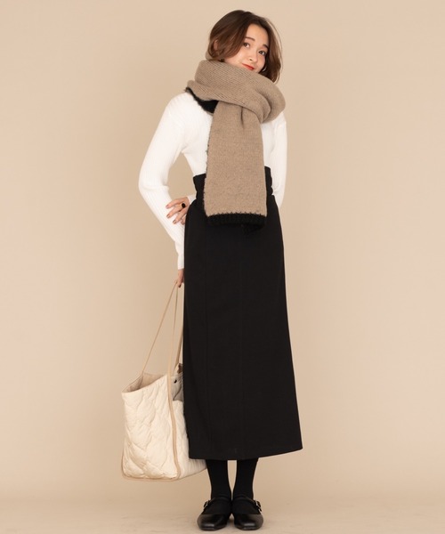 NEUNA（ヌナ）の「マルチウェイリバーシブルボリュームマフラー（マフラー・レディース・ブラック/グリーン・FREE）」の5枚目の写真