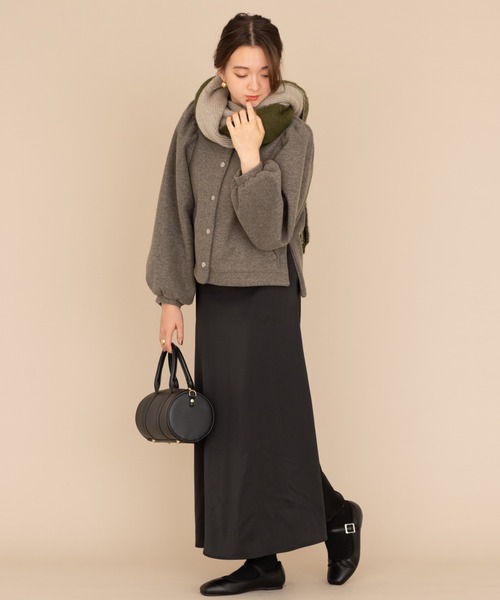 NEUNA（ヌナ）の「マルチウェイリバーシブルボリュームマフラー（マフラー・レディース・ブラック/グリーン・FREE）」の14枚目の写真