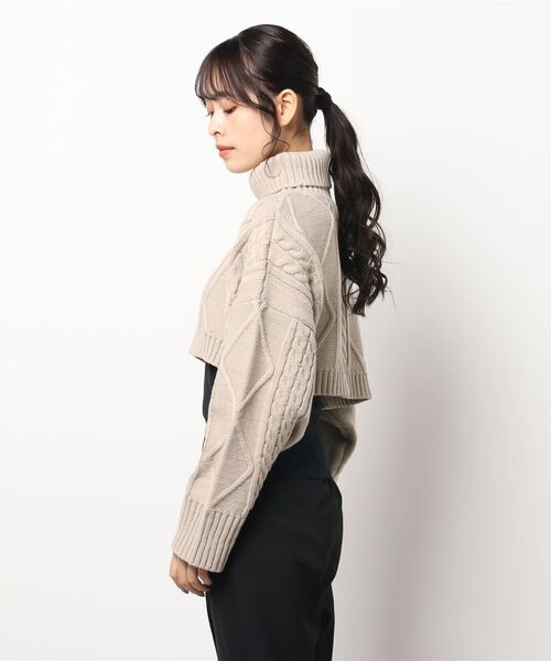 ANAP（アナップ）の「ケーブルクロップドニット（ニット/セーター・レディース・ブラック/ベージュ・FREE）」の11枚目の写真