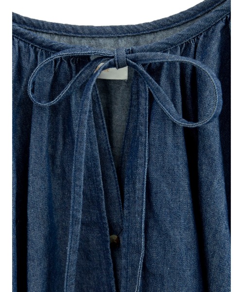 Green　Parks（グリーンパークス）の「デニムラッフル衿ブラウス＊（シャツ/ブラウス・レディース・インディゴブルー・FREE）」の2枚目の写真