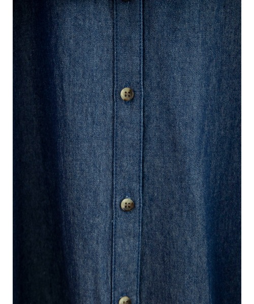 Green　Parks（グリーンパークス）の「デニムラッフル衿ブラウス＊（シャツ/ブラウス・レディース・インディゴブルー・FREE）」の4枚目の写真