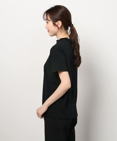 Levi's（リーバイス）の「LEVI'S(R) MADE&CRAFTED(R) モックネックTシャツ JET BLACK（Tシャツ/カットソー・レディース・ブラック・S/M/XS）」の3枚目の写真