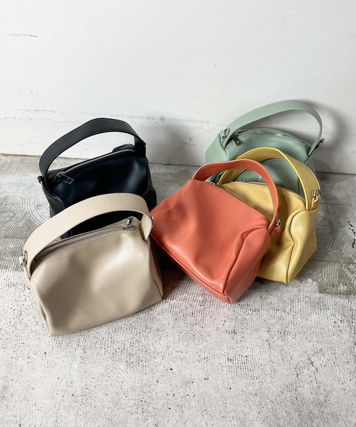 AT CREATION(アットクリエイション)の「<AT CREATION/アットクリエーション>ポーチ型2WAYバッグ ショルダーベルト付き(トートバッグ・レディース・ブラック/ベージュ/イエロー/オレンジ/ライトグリーン・ONE SIZE)」の9枚目の写真