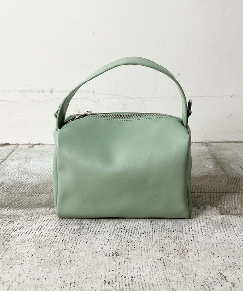 AT CREATION(アットクリエイション)の「<AT CREATION/アットクリエーション>ポーチ型2WAYバッグ ショルダーベルト付き(トートバッグ・レディース・ブラック/ベージュ/イエロー/オレンジ/ライトグリーン・ONE SIZE)」の8枚目の写真