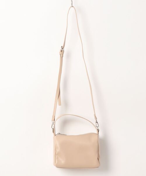 AT CREATION(アットクリエイション)の「<AT CREATION/アットクリエーション>ポーチ型2WAYバッグ ショルダーベルト付き(トートバッグ・レディース・ブラック/ベージュ/イエロー/オレンジ/ライトグリーン・ONE SIZE)」の18枚目の写真