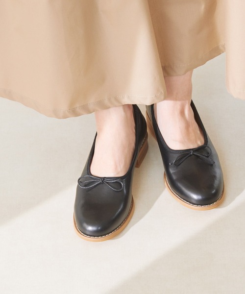 mooimooi（モーイモーイ）の「トラッド バレエシューズ（ローファー・レディース・ブラック/アイボリー/グレイッシュベージュ・22.5cm/23.0cm/23.5cm/24.0cm/24.5cm/25.0cm/25.5cm/26.0cm/21.5cm/22.0cm）」の19枚目の写真